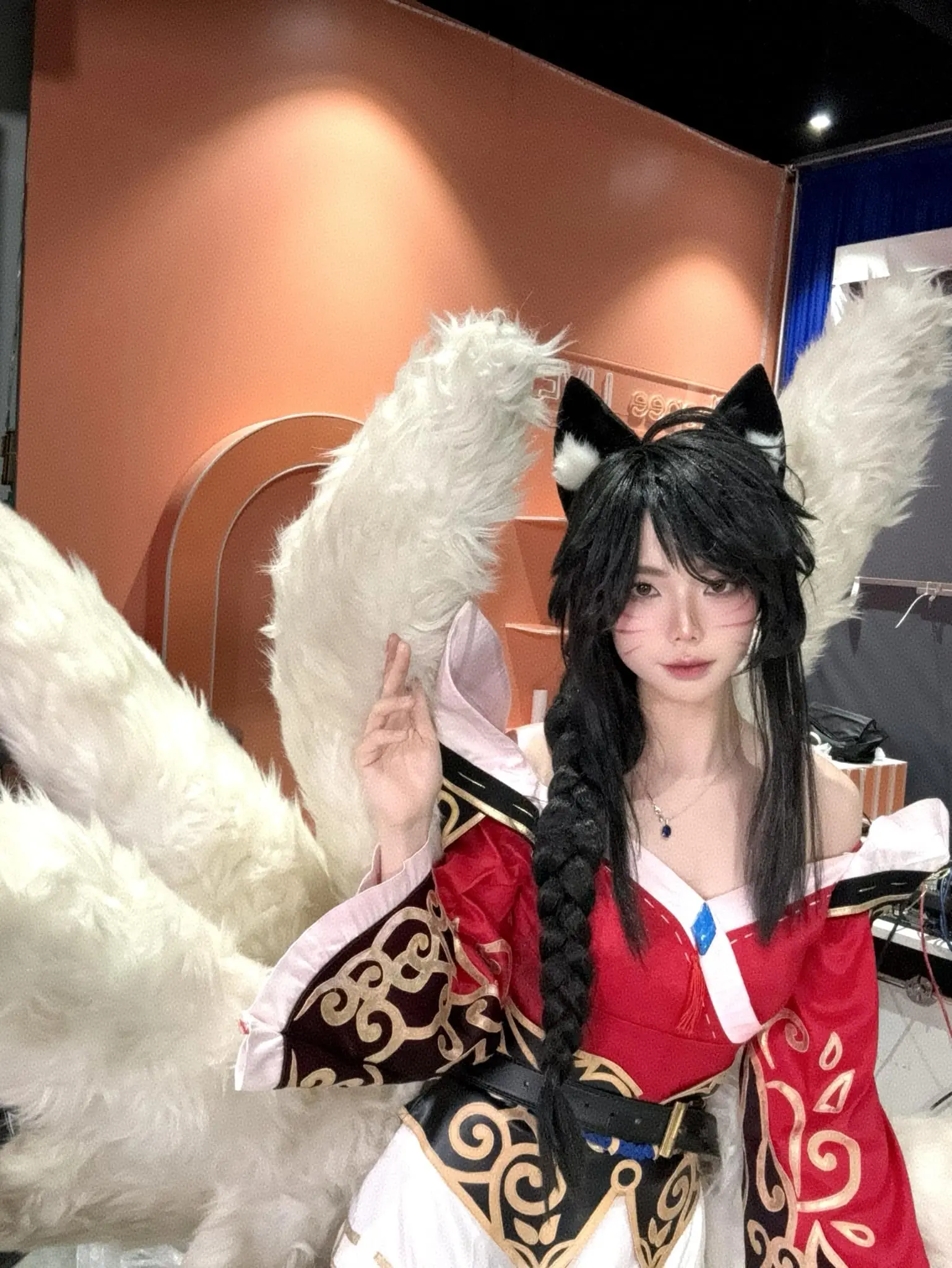 Ahrishiki cosplay nữ chiến binh cáo đẹp mãn nguyện