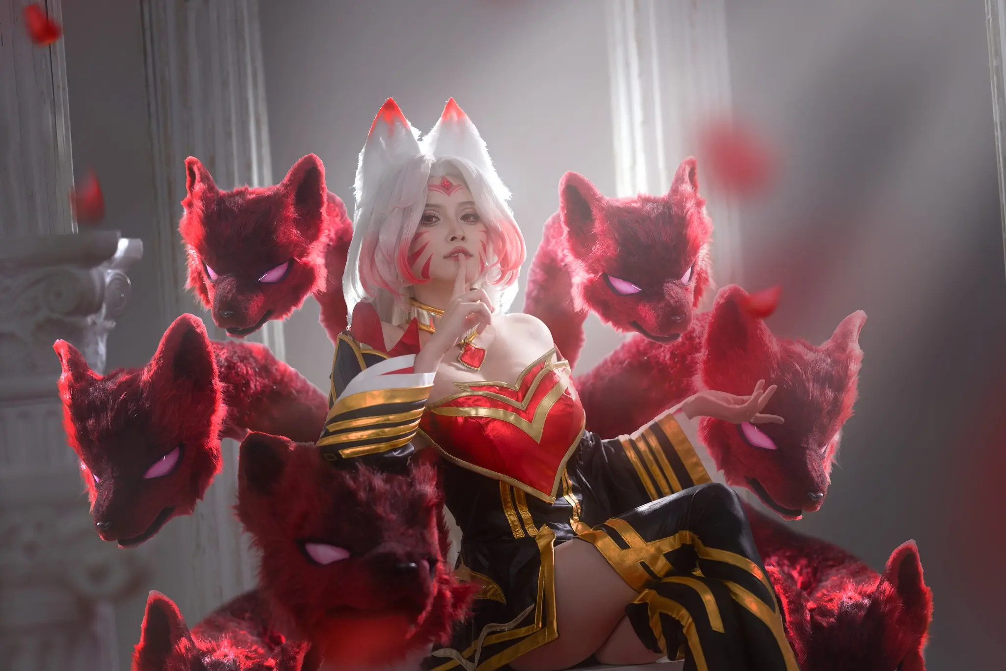 Ahrishiki cosplay nữ chiến binh cáo đỏ quyến rũ