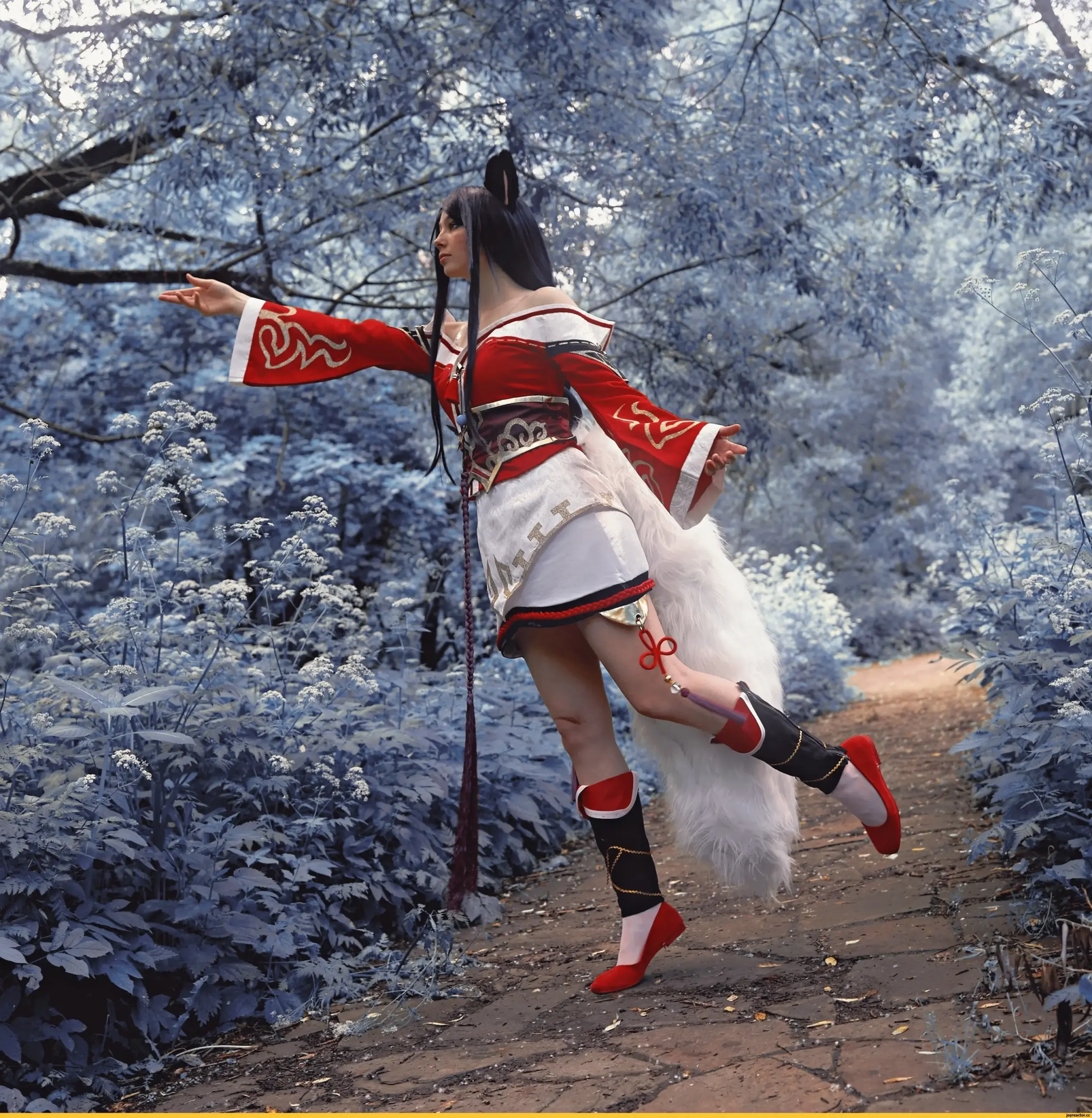 Ahrishiki cosplay trong rừng cây đẹp mãn nhãn