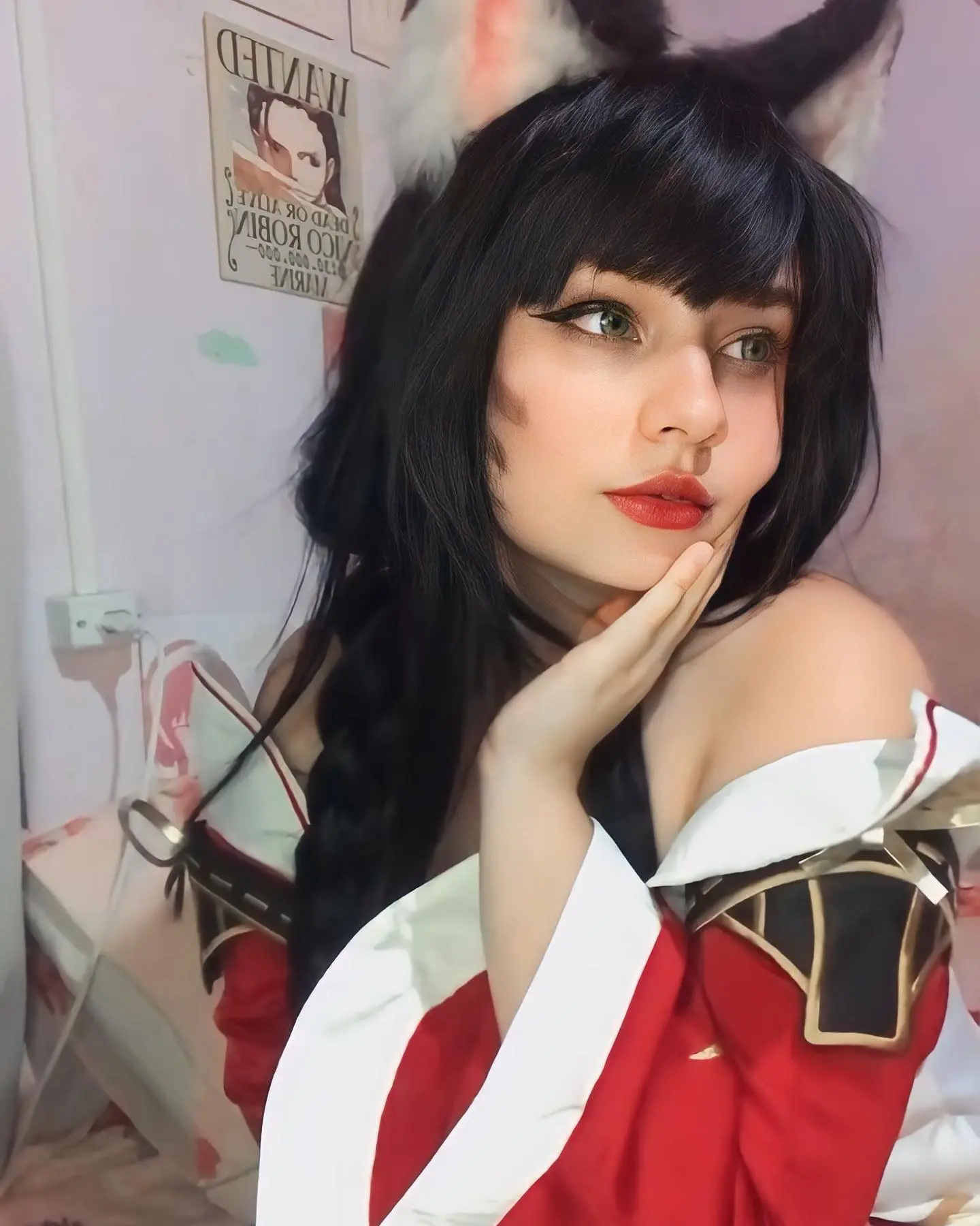 Ahrishiki cosplay vẻ đẹp ma mị của nữ thợ săn quỷ kiêu hãnh