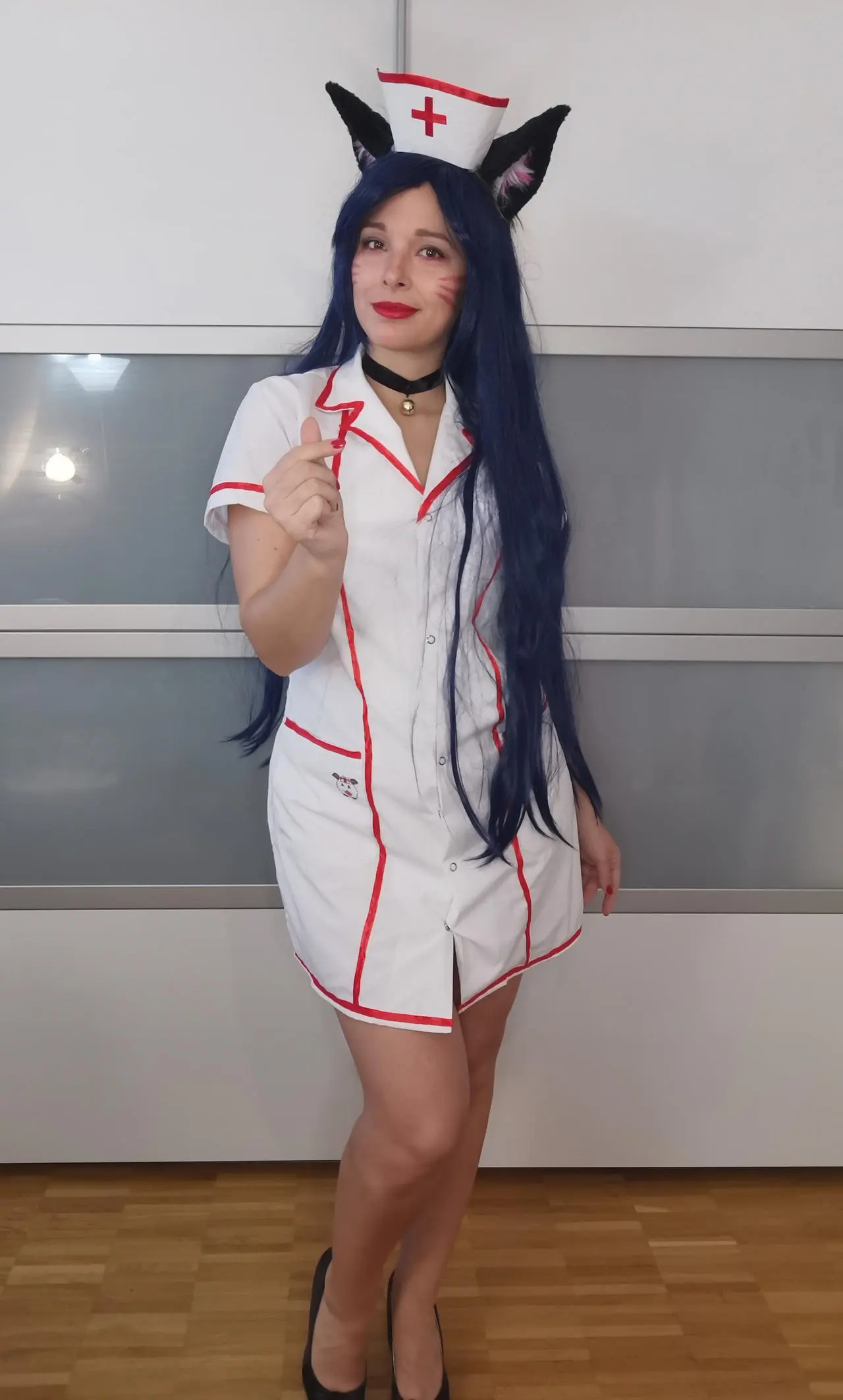 Ahrishiki nurse cosplay với vẻ đáng yêu của cô nàng bệnh sĩ