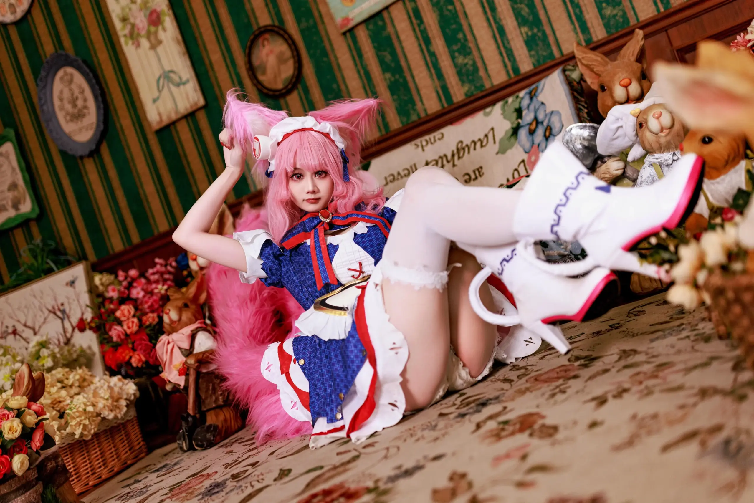 Aikouwu hóa thân thành nữ hoàng tim trong bộ cosplay đáng yêu
