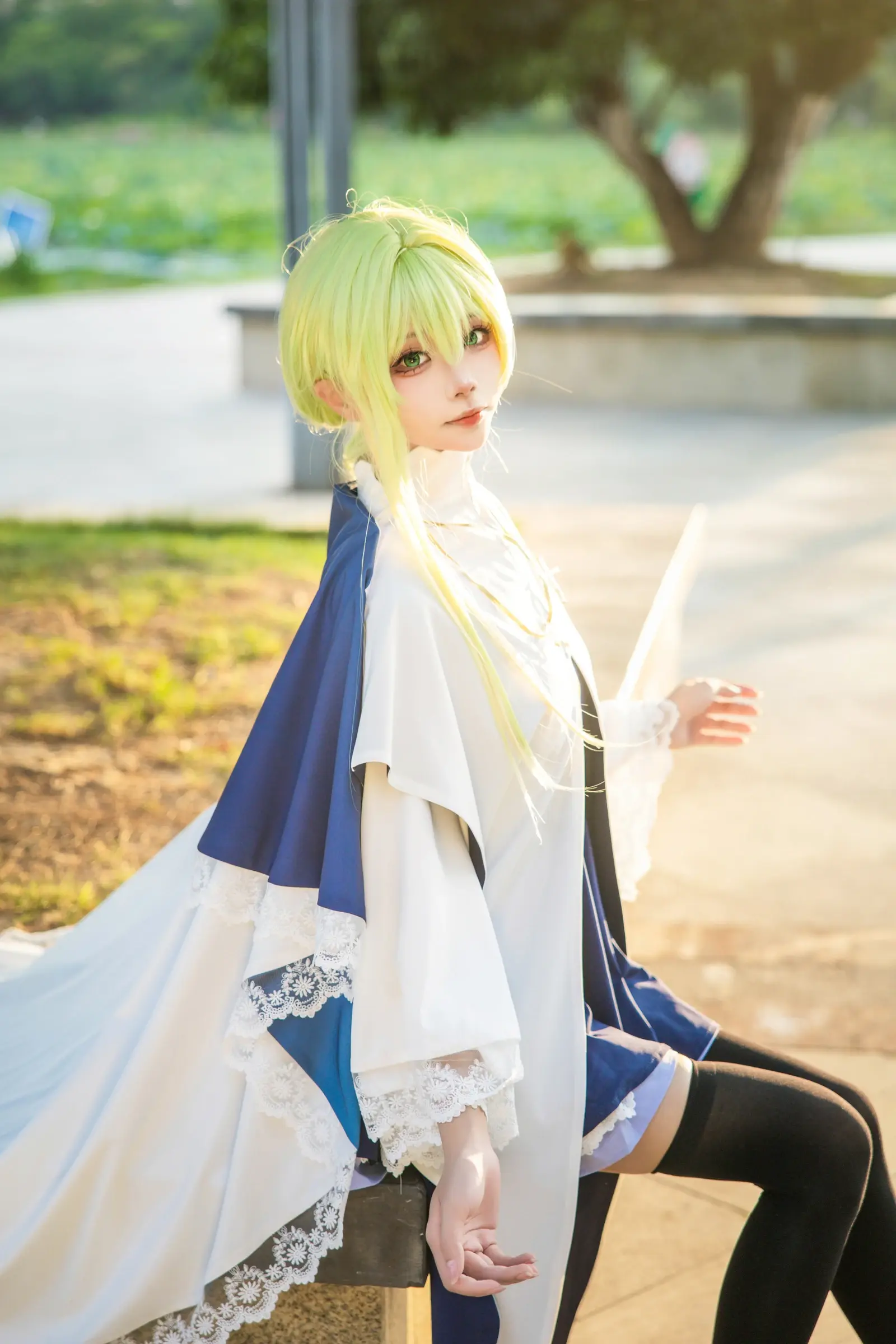 Aiwest đóng giả nhân vật anime với trang phục chi tiết