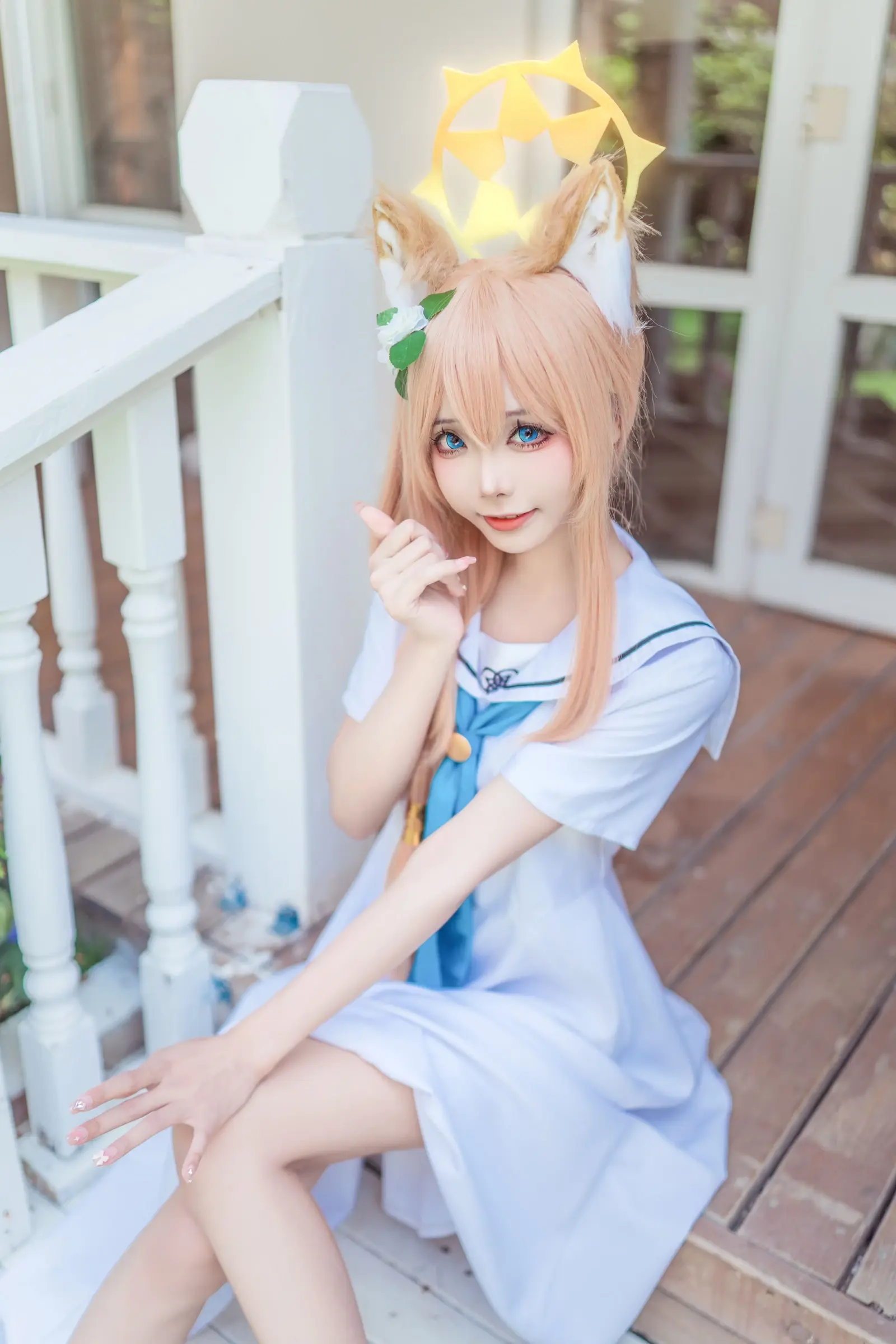 Aiwest đóng giả nhân vật anime với trang phục xinh đẹp