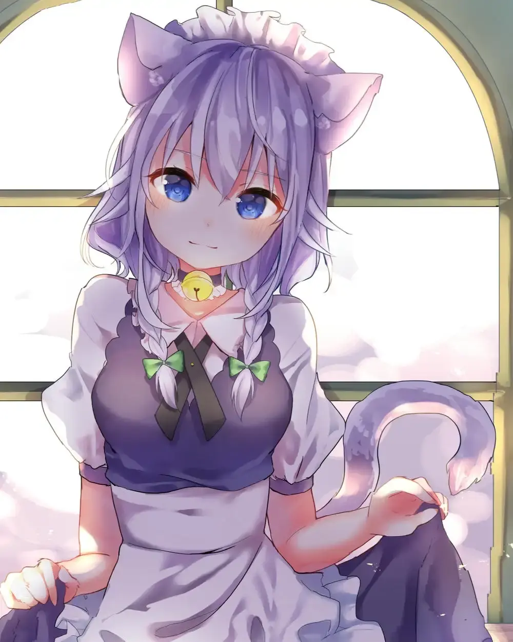 Cô gái anime dễ thương trong đồng phục nữ quản gia