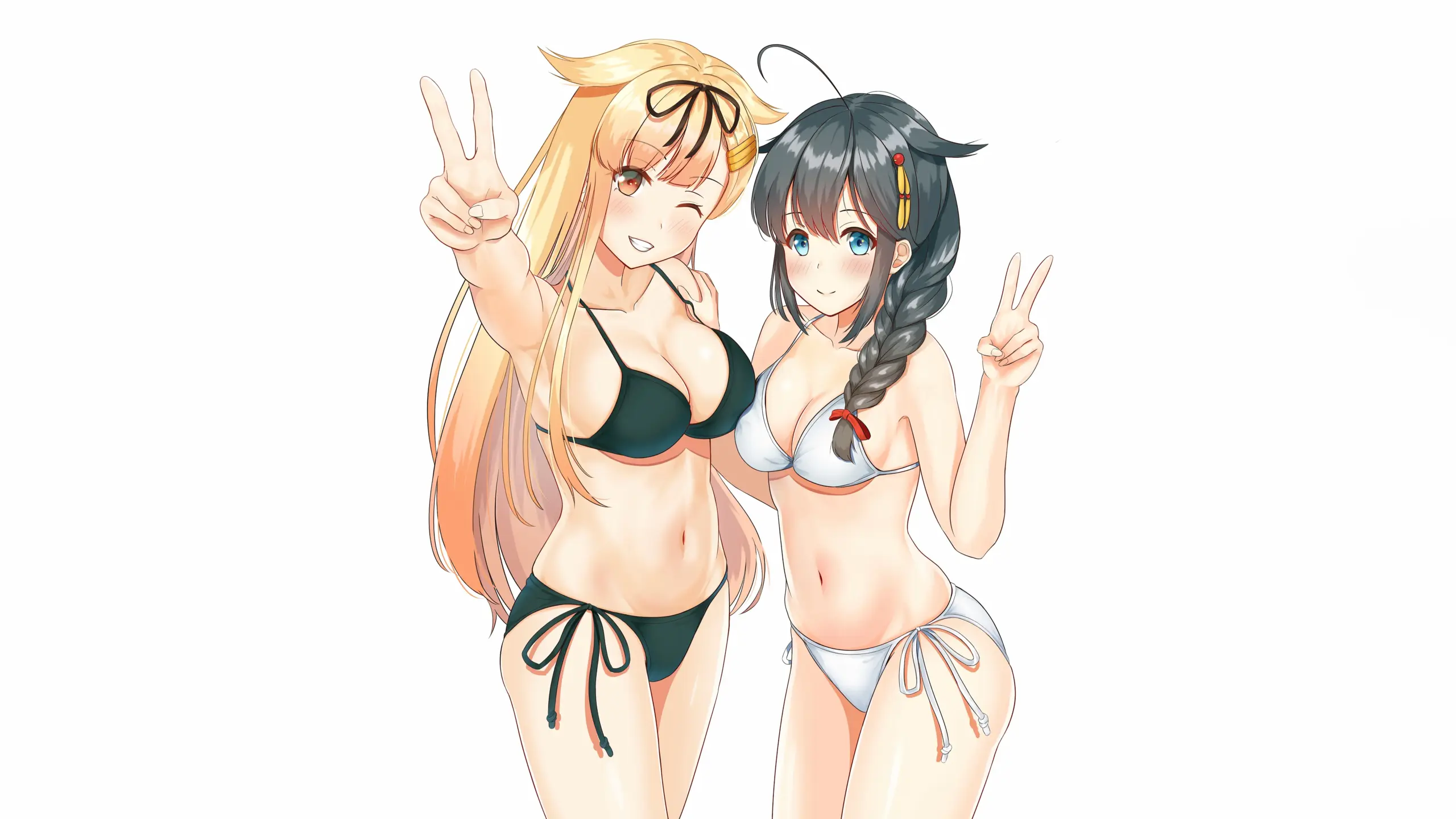 Nữ nhân vật anime diện bikini tươi tắn tạo dáng vui nhộn