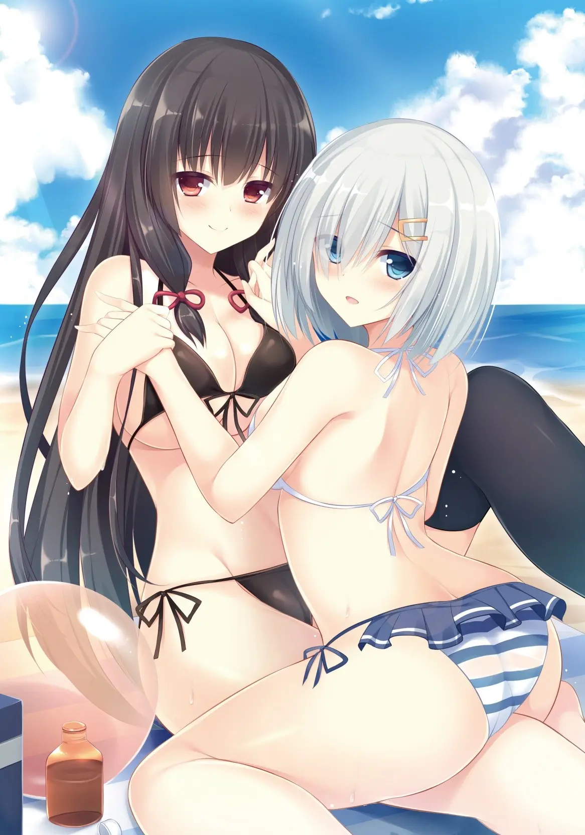 Nữ nhân vật anime diện đồ bơi mát lịm bên bờ biển